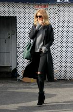 TOSIE HUNTINGTON-WHITELEY Out and About in Los Angeles 12/20/2015
