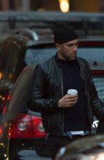 UMA THURMAN Out for Coffe