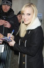 ANNA FARIS Arrives at Huffpost Live in New York 01/21/2016