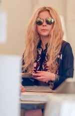 AVRIL LAVIGNE Shopping at Foundry in Beverly Hills 01/25/2016