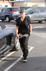 BLAC CHYNA Arrives at a Nail Salon in Los Angeles 01/28/2016