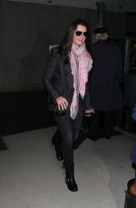 BROOKE SHIELDS Arrives at LAX Airport in Los Angeles 01/05/2016
