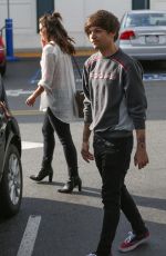 DANIELLE CAMPBELL Shopping in Malibu 01/17/2016