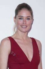 DOUTZEN KROES at 2016 G’Day Los Angeles Gala 01/28/2016