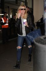 ERIN ANDREWS Arrives at LAX Airport in Los Angeles 01/13/2016