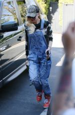 GWEN STEFANI Arrives at an Office Building in West Hollywood 01/21/2016