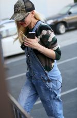 GWEN STEFANI Arrives at an Office Building in West Hollywood 01/21/2016