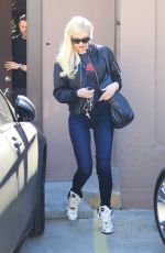 GWEN STEFANI Out and About in Los Angeles 01/28/2016