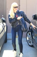 GWEN STEFANI Out and About in Los Angeles 01/28/2016
