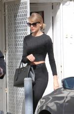 TAYLOR SWIFT Shoping at Brandy Melville on Venture Boulevard 01/15/2016