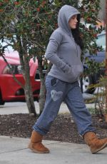 JANELLE EVANS Out for Lunch at Panera Bread 01/19/2016