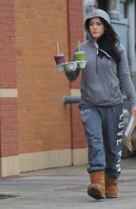 JANELLE EVANS Out for Lunch at Panera Bread 01/19/2016