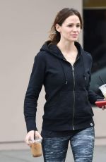 JENNIFER GARNER Heading to a Gym in Hollywood 01/23/2016