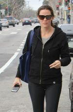 JENNIFER GARNER Leaves a Gym in Brentwood 01/19/2016