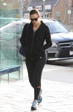 JENNIFER GARNER Leaves a Gym in Brentwood 01/19/2016