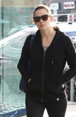 JENNIFER GARNER Leaves a Gym in Brentwood 01/19/2016