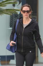 JENNIFER GARNER Leaves a Gym in Brentwood 01/19/2016