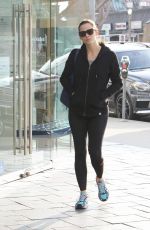 JENNIFER GARNER Leaves a Gym in Brentwood 01/19/2016