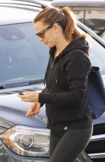 JENNIFER GARNER Leaves a Gym in Brentwood 01/19/2016