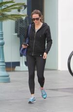 JENNIFER GARNER Leaves a Gym in Brentwood 01/19/2016