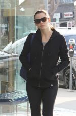 JENNIFER GARNER Leaves a Gym in Brentwood 01/19/2016