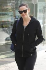 JENNIFER GARNER Leaves a Gym in Brentwood 01/19/2016