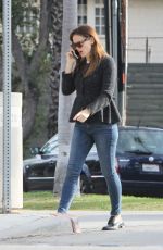 JENNIFER GARNER Out and About in Brentwood 01/19/2016