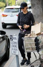 JESSICA ALBA Shopping at Whole Foods in Los Angeles 01/03/2016