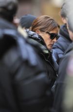 JULIA ROBERTS on the Set of Her New Movie in New York 01/22/2016