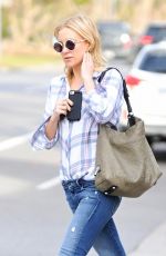 KATE HUDSON Out and About in Los Angeles 01/11/2016