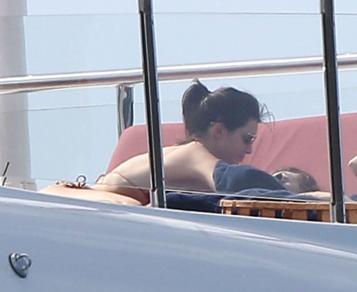 KENDALL JENNER and Harry Styles at a Yacht in St. Barts 12 ...