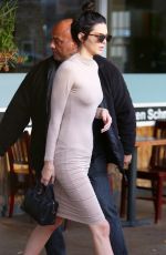 KENDALL JENNER Out for Lunch in Sherman Oaks 01/11/2016