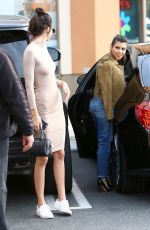 KENDALL JENNER Out for Lunch in Sherman Oaks 01/11/2016