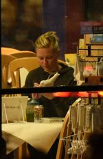 KIRSTEN DUNST at Colom Me Mine Pottery Studio 01/05/2016