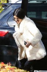 KOURTNEY KARDASHIAN Out and About in Beverly Hills 01/07/2016