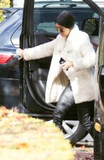 KOURTNEY KARDASHIAN Out and About in Beverly Hills 01/07/2016