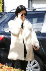 KOURTNEY KARDASHIAN Out and About in Beverly Hills 01/07/2016