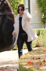 KOURTNEY KARDASHIAN Out and About in Beverly Hills 01/07/2016