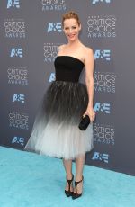 LESLIE MANN at Critics’s Choice Awards 2016 in Santa Monica 01/17/2016