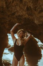 LIA MARIE JOHNSON on the Set of a Photoshoot