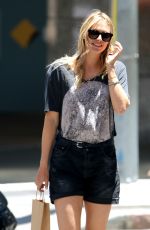 MARIA SHARAPOVA Out and About in Brisbane 12/30/2015