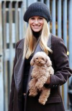 MICHELLE HUNZIKER Out eith Her Dog in Milan 01/21/2016