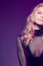 NATALIE DORMER - People’s Choice Awards 2016 Portrait Session