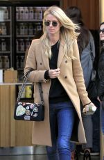 NICKY HILTON Out and About in Beverly Hills 01/07/2016