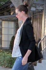 Pregnant ANNE HATHAWAY Leaves a Gym in West Hollywood 01/22/2016
