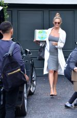 Pregnant CHRISSY TEIGEN Out and About in Beverly Hills 01/07/2016
