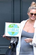 Pregnant CHRISSY TEIGEN Out and About in Beverly Hills 01/07/2016