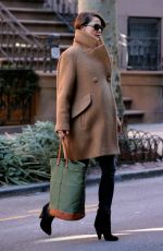 Pregnant KERI RUSSELL Out and About in Brooklyn 01/06/2016