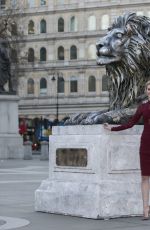 RACHEL RILEY Unveils 5th Lion Statue at Trafalgar Square in London 01/28/2016