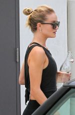 ROSIE HUNTINGTON-WHITELEY Arrives at a Gym in West Hollywood 01/20/2016